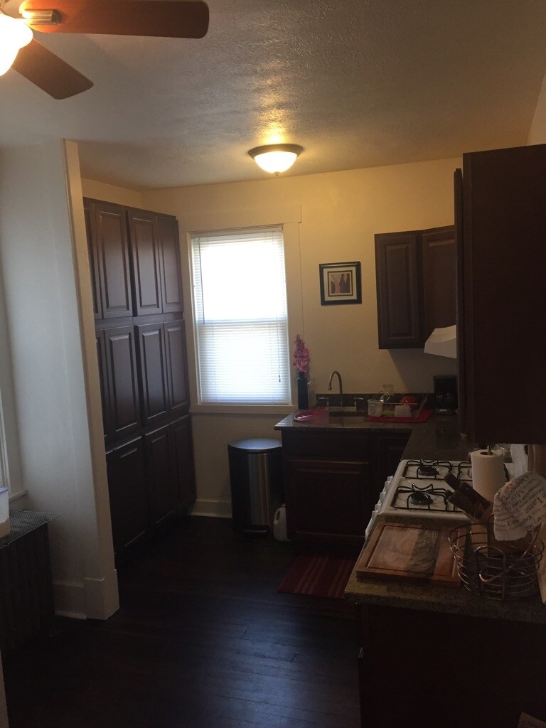 Kitchen - 2916 Mattern Ave