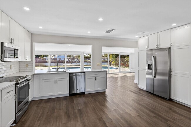 Building Photo - 122 Arlington Pl