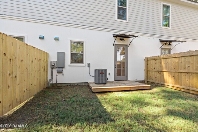 Building Photo - 105 Steiner Oaks