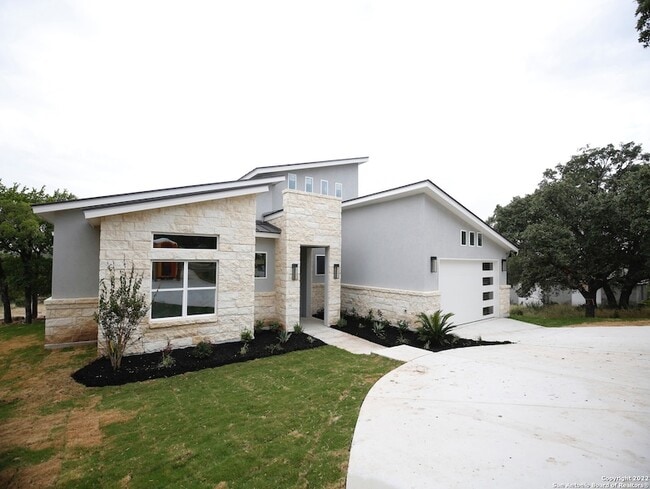 Building Photo - 1314 Clayton Nolen Dr