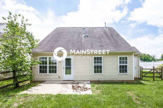 Building Photo - 3 Bedroom Pet-Friendly Home in Concord, NC...