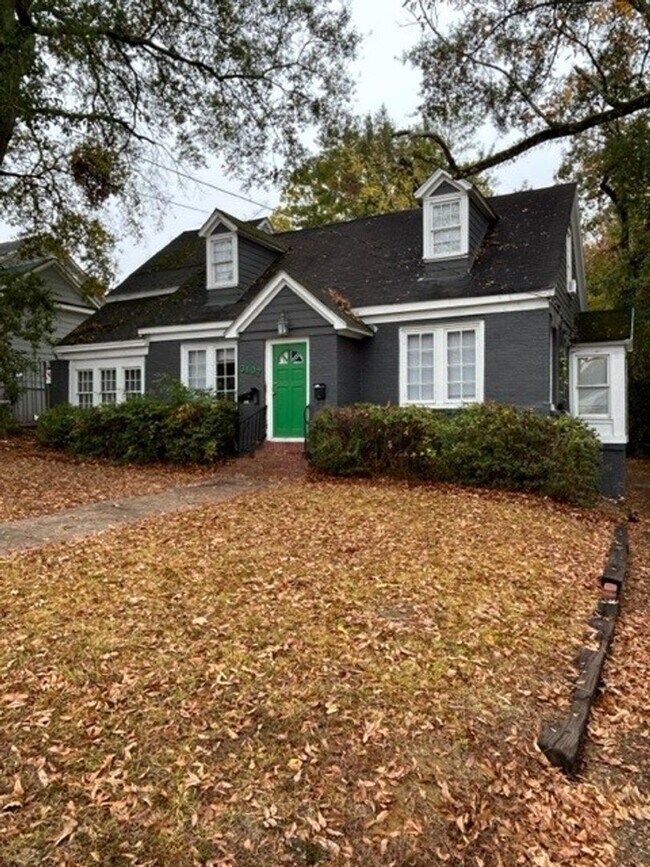 Building Photo - 3407-AB N State St