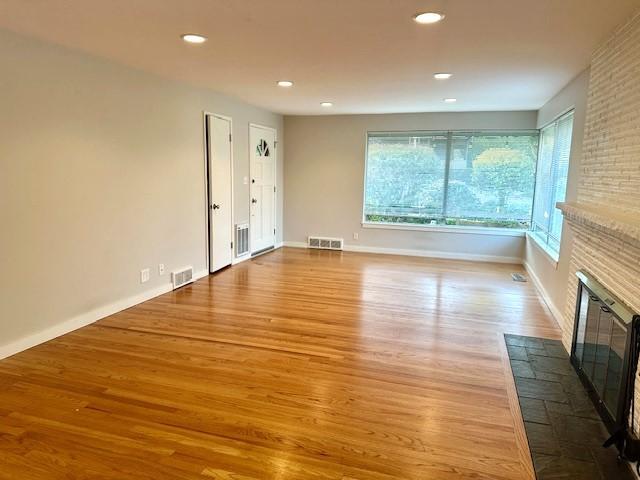 Building Photo - 3 bedroom in Seattle WA 98125