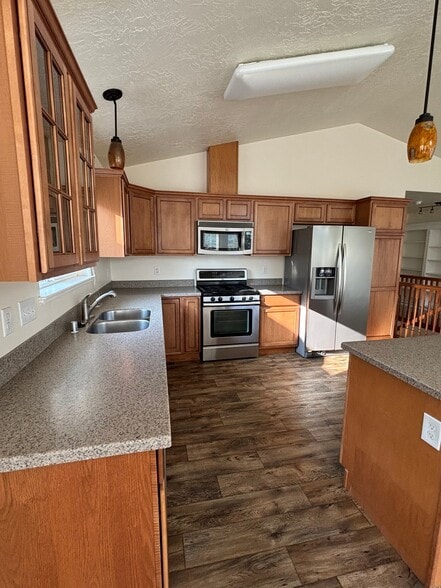 Building Photo - 20713 Mountain Vista Dr