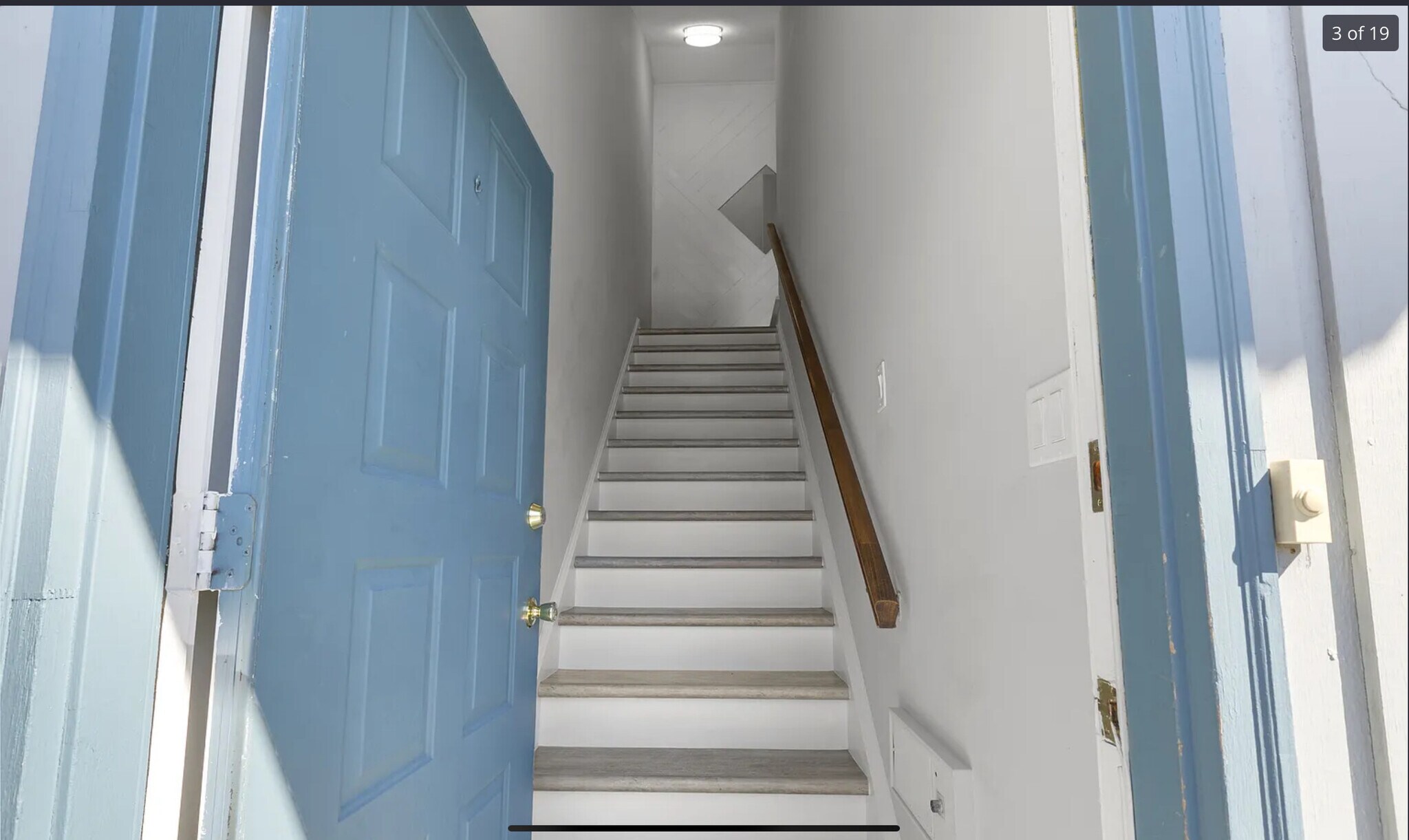 Building Photo - 19 Somers St