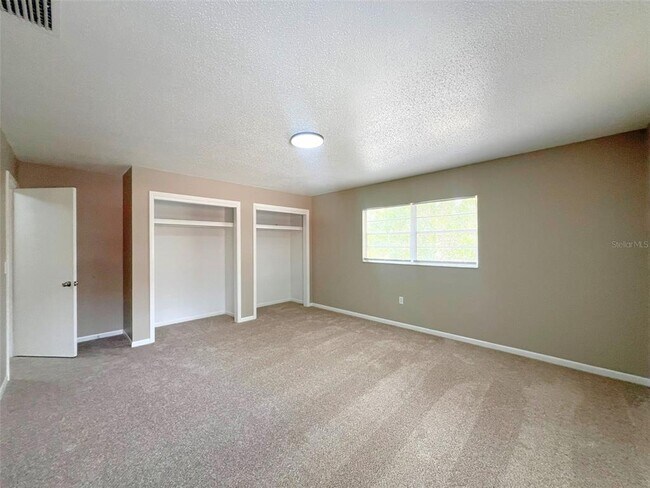 Building Photo - 822 Lake Elbert Ct