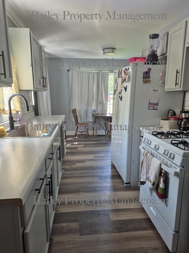 Building Photo - 1310 Southgate Ave