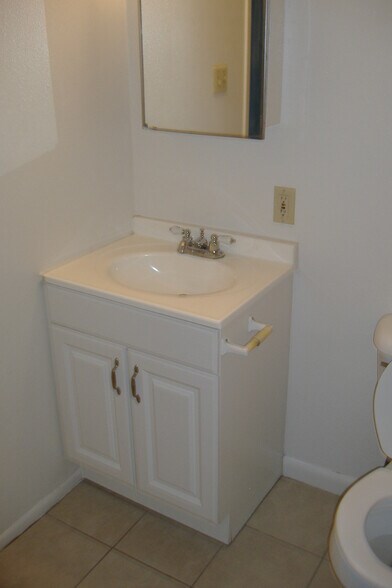 Building Photo - 631 J St