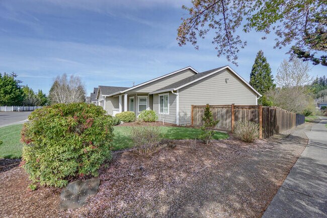 Building Photo - BEAUIFUL RAMBLER IN SOUTHVIEW HEIGHTS