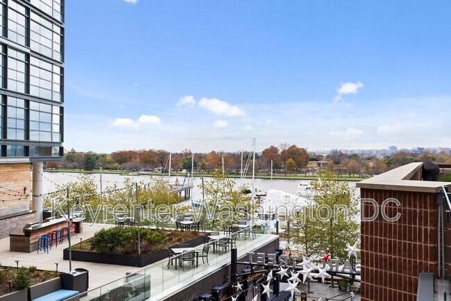 Building Photo - 45 Sutton Square SW