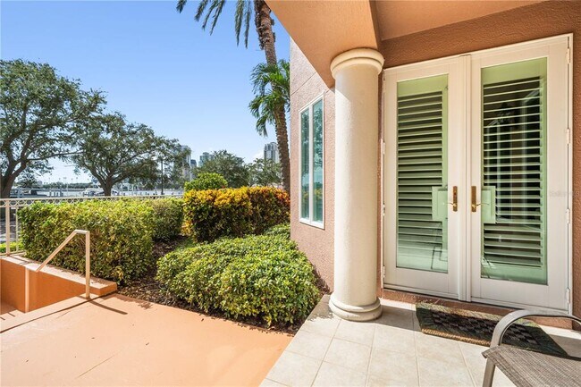 Building Photo - 515 5th Ave NE