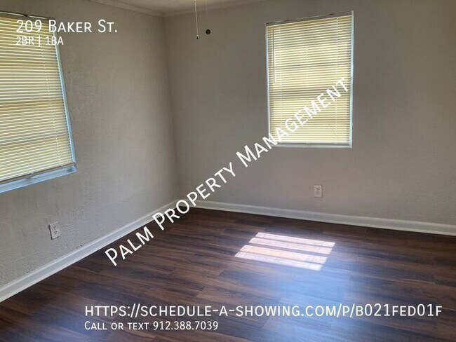 Building Photo - 209 Baker St