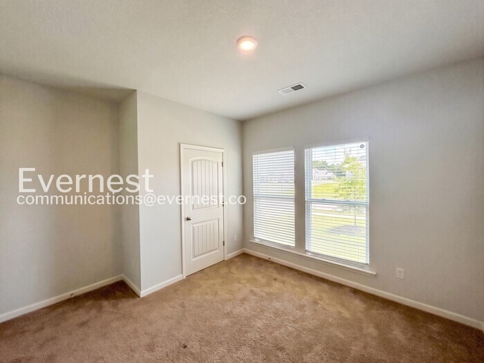 Building Photo - 8329 Gum Pond Dr