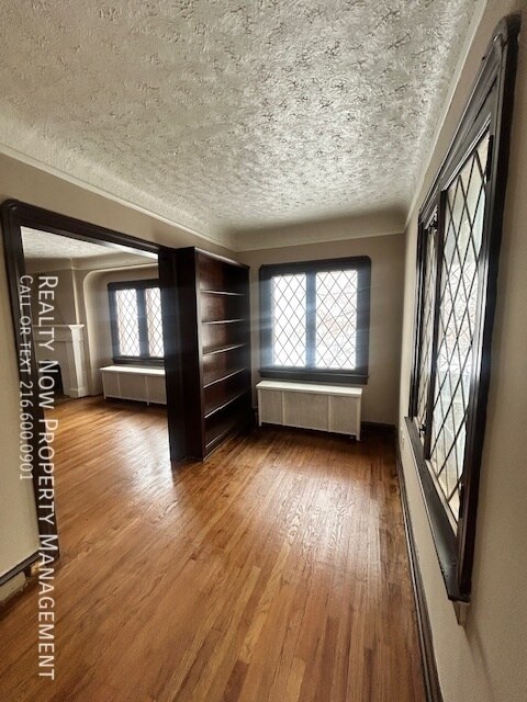 Building Photo - 3428 Superior Park Dr