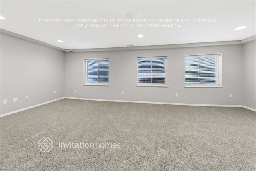 Building Photo - 6025 Fossil Dr