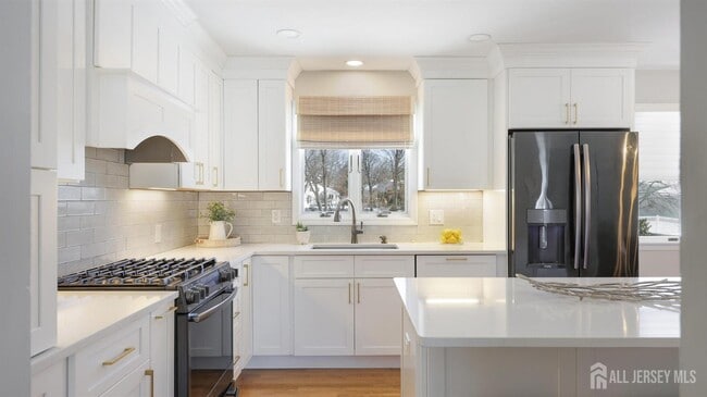 Building Photo - 70 Connor Ave