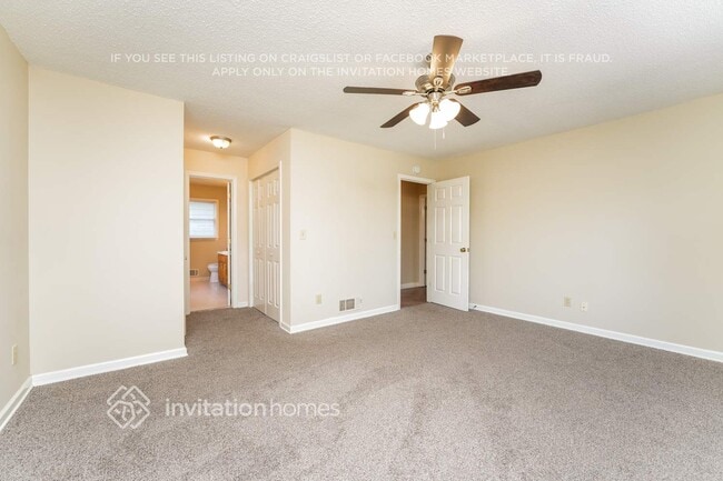 Building Photo - 2440 Sherrie Ln SW