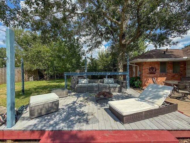 Building Photo - 8902 Blankenship Dr
