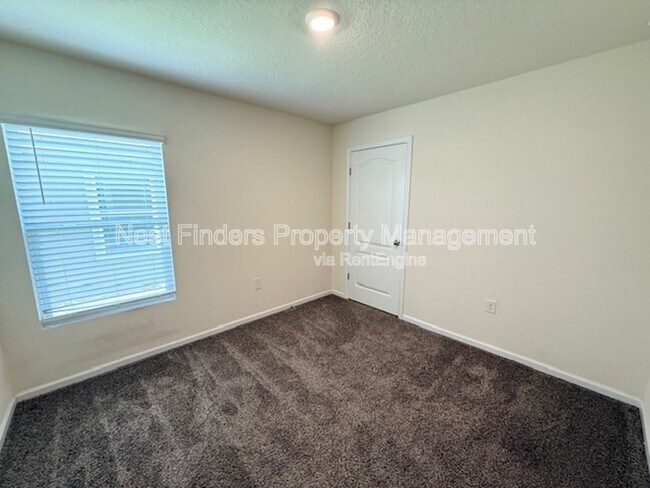 Building Photo - 8118 Meadow Walk Ln