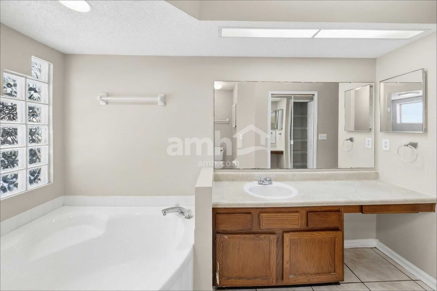 Building Photo - 1773 Chandelier Cir E