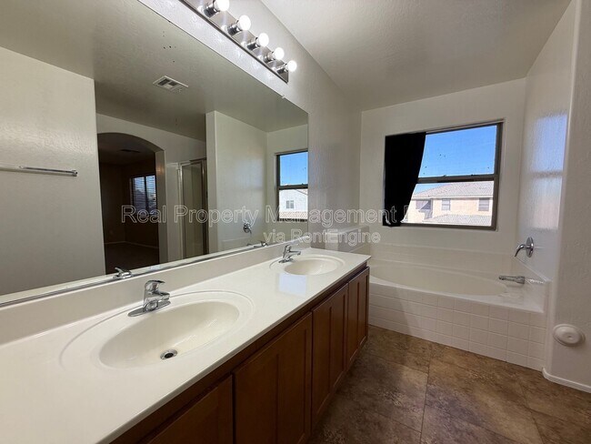 Building Photo - 8014 W Pima St