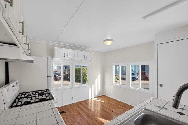 Building Photo - 349 3rd Ave