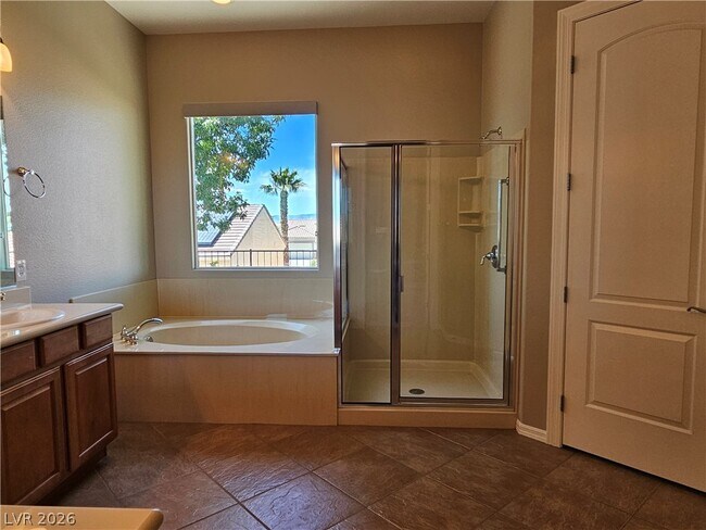 Building Photo - 2139 Twin Falls Dr