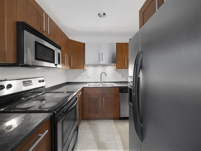 Building Photo - 7611 Woodthrush Dr