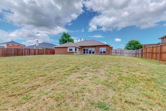 Building Photo - **Now pre-leasing, available to view early...