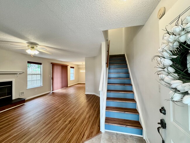 Building Photo - 2-Bedroom Condo Ready NOW! 2 Primary Suite...