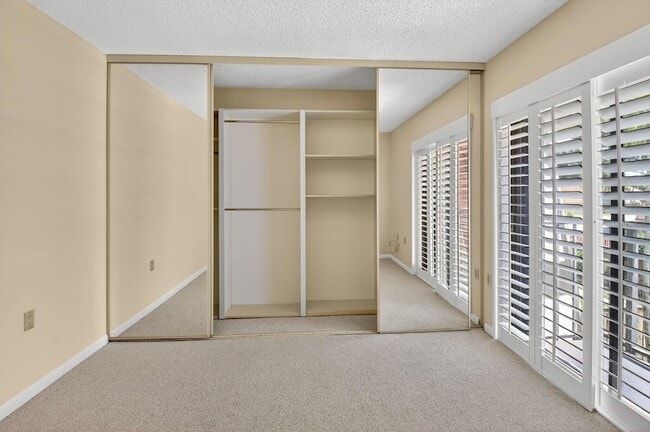 Building Photo - 413 Buttonwood Ln
