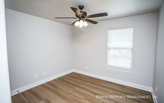 Building Photo - 2550 137th St