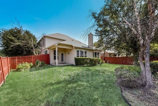 Building Photo - 1325 Mockingbird Dr