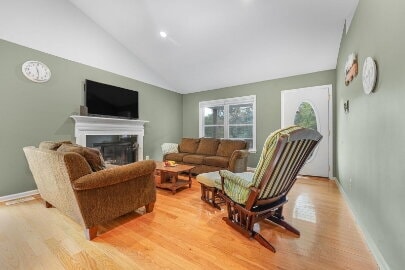 Building Photo - "Spacious 5-Bedroom Home with 3 Full Baths...
