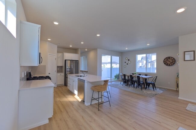 Building Photo - 24378 E Harrier Ln