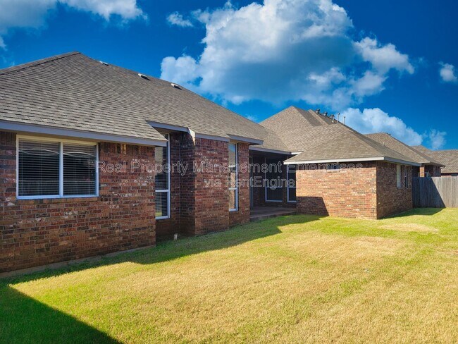 Building Photo - 8821 NW 120th St
