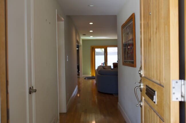 Building Photo - 6840 E Kallin Way