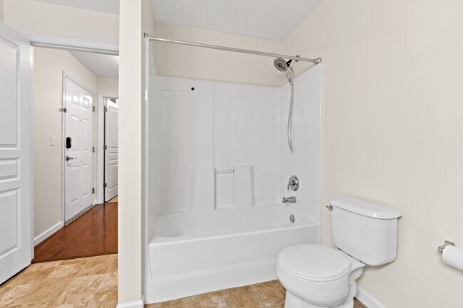 Building Photo - 1434 Piedmont Cir