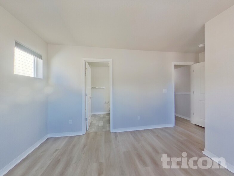 Building Photo - 705 Grissom Dr.