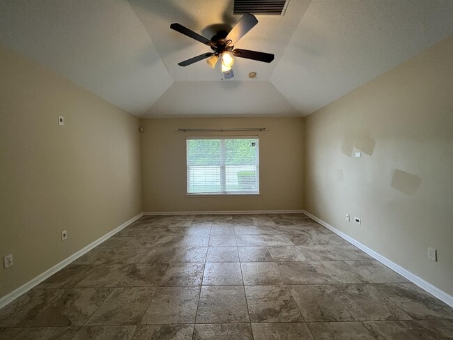 Building Photo - 3466 Laurel Leaf Dr