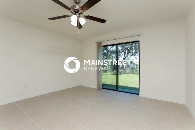 Building Photo - 3 Bedroom Pet-Friendly Home in Leesburg, FL with Main Street Renewal
