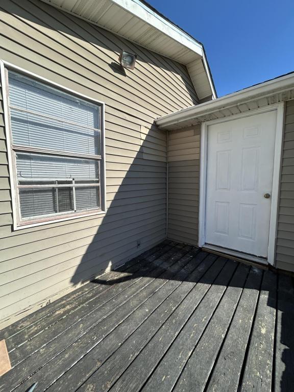 Building Photo - 1528 Avenue A