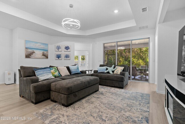 Building Photo - 64 Silver Heron Wy