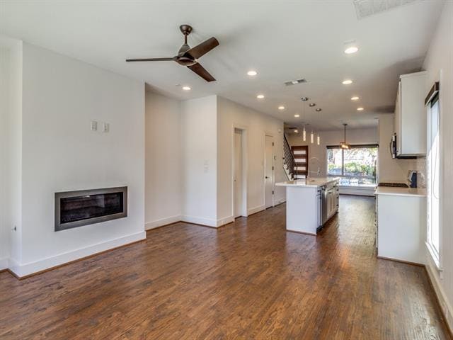 Building Photo - 6166 Llano Ave