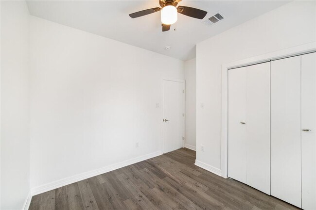 Building Photo - 2336 Charles Rd