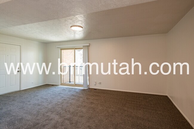 Building Photo - 4817 S 1740 E