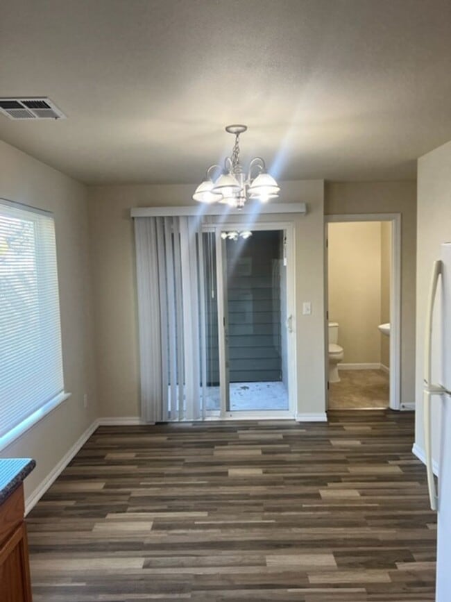 Building Photo - COMING SOON -  3 BEDROOM TOWNHOME W/ GARAGE