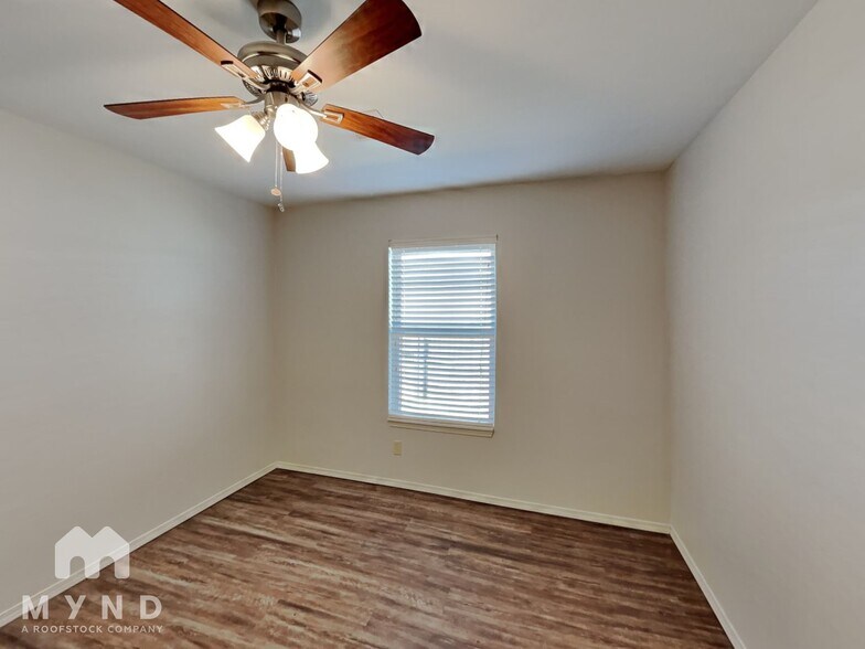 Building Photo - 14617 Moon Daisy Dr