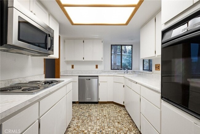 Building Photo - Magalia Home for rent, 2 bed 2 bath with b...