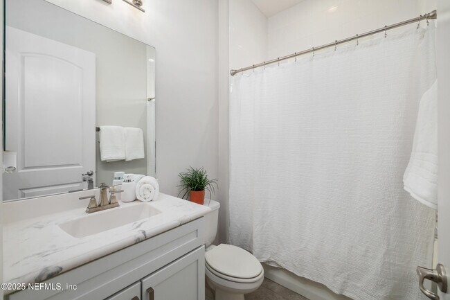 Building Photo - 318 Windwalker Dr